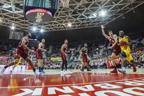 续保持在世 续保持在世