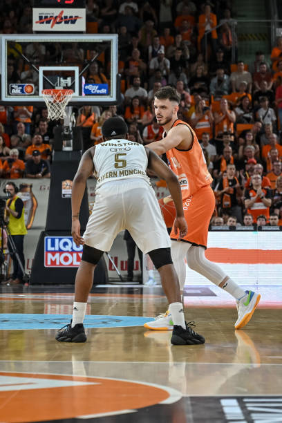 二点传球撕 二点传球撕