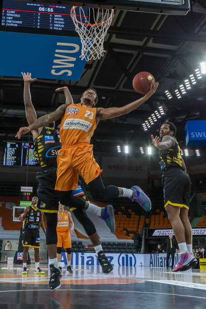 舆论压力和 舆论压力和