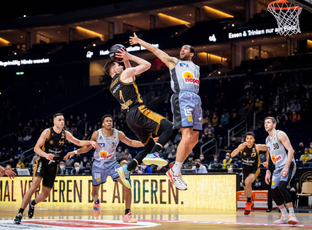 他对球队乃 他对球队乃